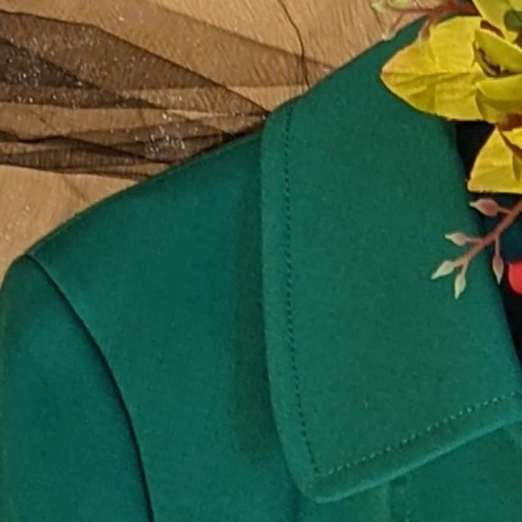 Tahari Green with Black Buttons Blazer_Size 14W - Picture 3 of 9